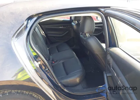 2021 Mazda Mazda3 Select z USA, uszkodzony, nr VIN JM1BPAKL1M1337052